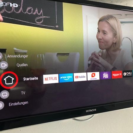 Modernes Zimmer Mit Kuechenzeile Und Bad Denkte Εξωτερικό φωτογραφία